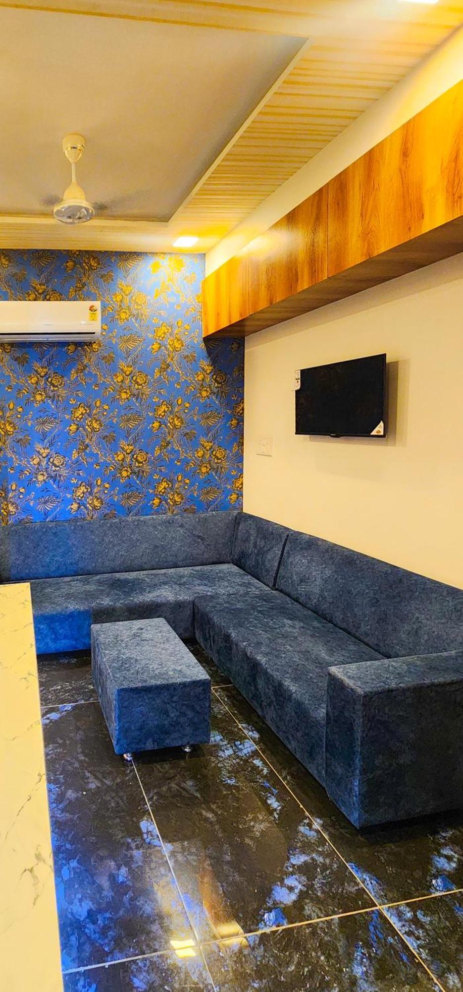 Hotel Nova Blue Ahmedabad Exterior photo
