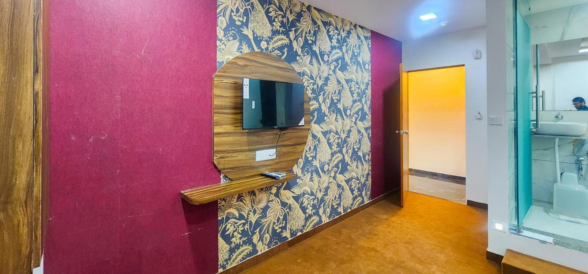 Hotel Nova Blue Ahmedabad Exterior photo